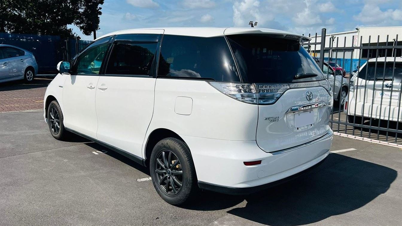 Toyota Estima